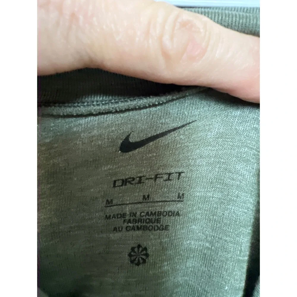 Nike Women's‎ Reversible Dri-Fit Maternity Pullover turtleneck nursing Sweater M